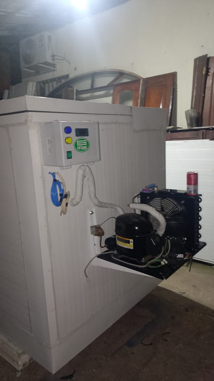 Equipamento de refrigeração montado pela RK Refrigeração